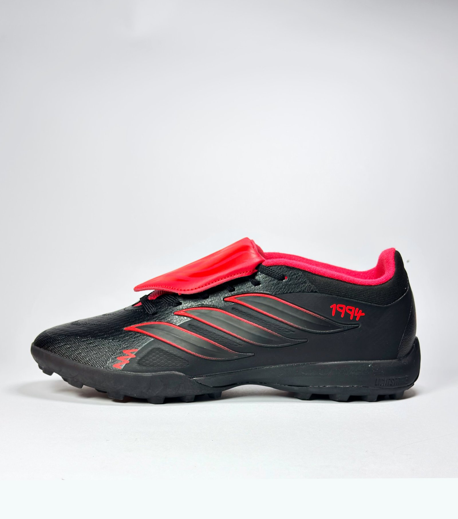 Predator Tongue 2027 Tartan - Black&red